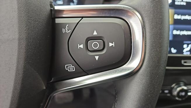 Volvo XC 40 Plug-In Hybrid Plus Bright aut ! Z Polskiego Salonu ! Faktura VAT !