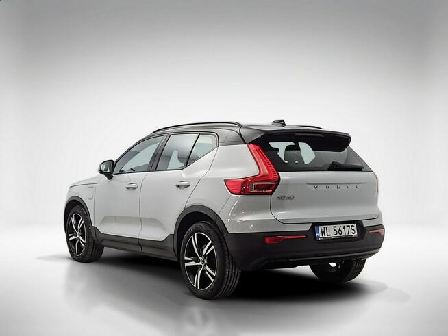 Volvo XC 40 Plug-In Hybrid R-Design aut ! Z Polskiego Salonu ! Faktura VAT !