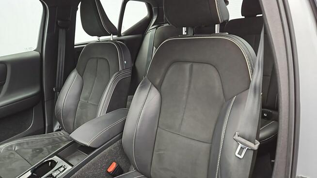 Volvo XC 40 Plug-In Hybrid R-Design aut ! Z Polskiego Salonu ! Faktura VAT !
