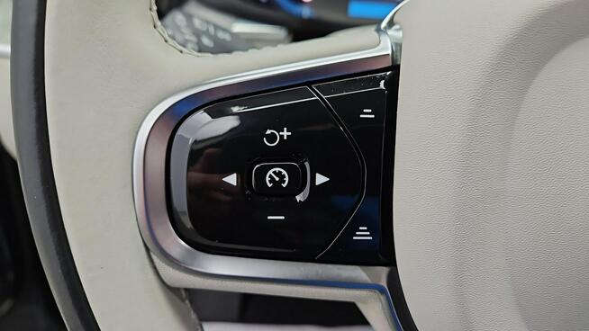 Volvo XC 60 AWD Plus Bright aut ! Z Polskiego Salonu ! Faktura VAT !