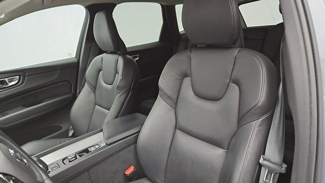 Volvo XC 60 Plus Dark aut ! Z Polskiego Salonu ! Faktura VAT !