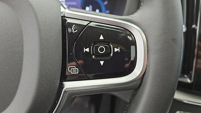 Volvo XC 60 Plus Dark aut ! Z Polskiego Salonu ! Faktura VAT !