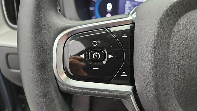 Volvo XC 60 Plus Dark aut ! Z Polskiego Salonu ! Faktura VAT !