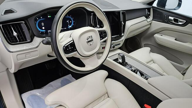 Volvo XC 60 AWD Plus Bright aut ! Z Polskiego Salonu ! Faktura VAT !