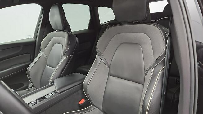 Volvo XC 60 AWD Plus Bright aut ! Z Polskiego Salonu ! Faktura VAT !