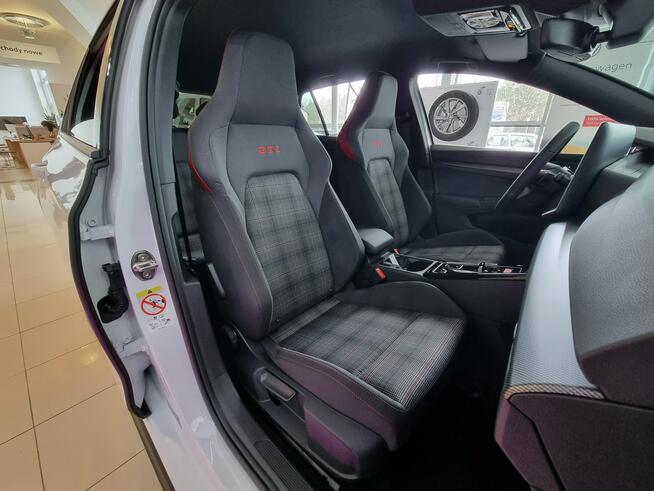 Volkswagen Golf GTI 2.0 TSI 265KM automat DSG Pakiet Black Style LED Matrix zimowy