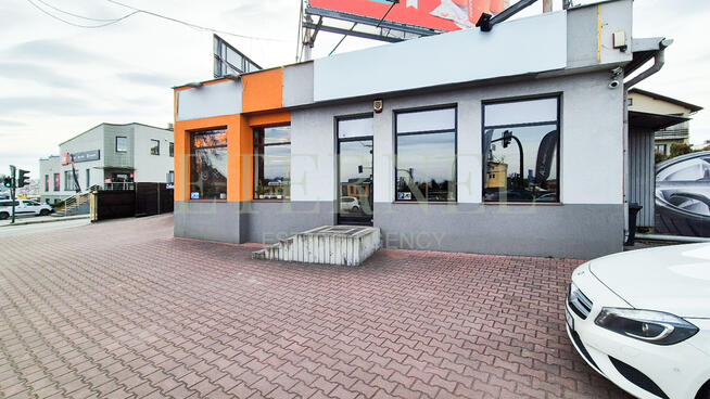 Wolnostojący pawilon handlowo-usługowo-produkcyjny