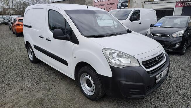 Peugeot Partner 1,6 HDI 99KM/3 miejscowy/Parktronik/tempomat