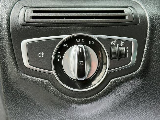 Mercedes C 200 D 136KM Avantgarde/Navi/Alufelgi//Skóry/el.klapa/Parktronic