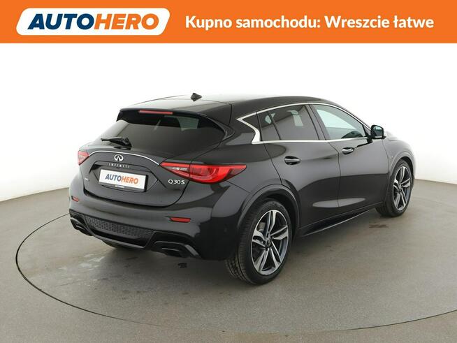 Infiniti Q30 4x4 automat skóra/alcantara navi klima auto grzane fotele
