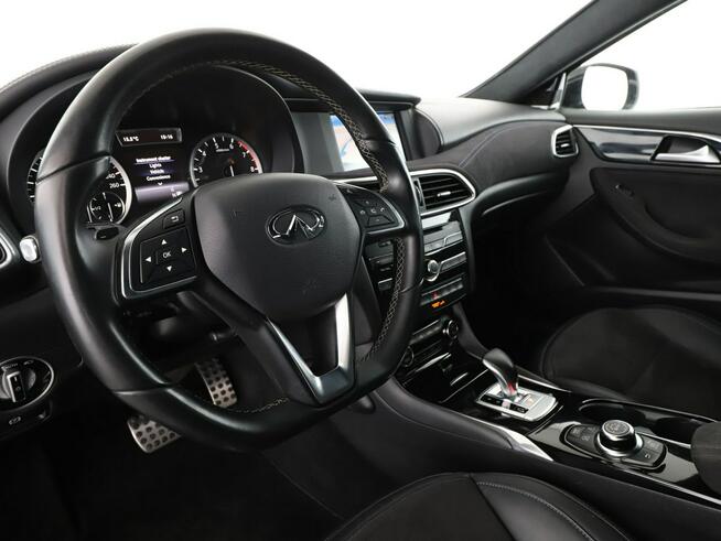 Infiniti Q30 4x4 automat skóra/alcantara navi klima auto grzane fotele