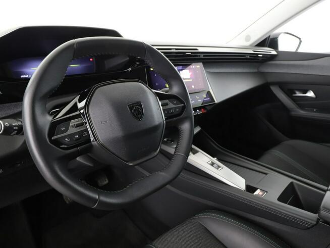 Peugeot 308 PHEV Allure Pack navi kamera180 LED ACC