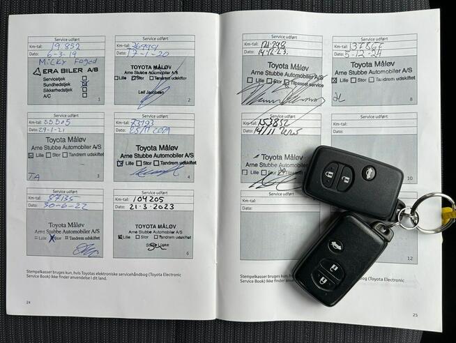 Toyota Avensis NAVI*Kamera*Cofania*Grzane*Fotele*Serwis*ASO*Zarejestrowana