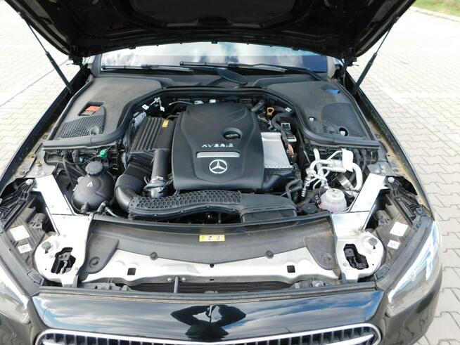Mercedes E 320 z Gwarancją Bezwypadkowy Model 2022r