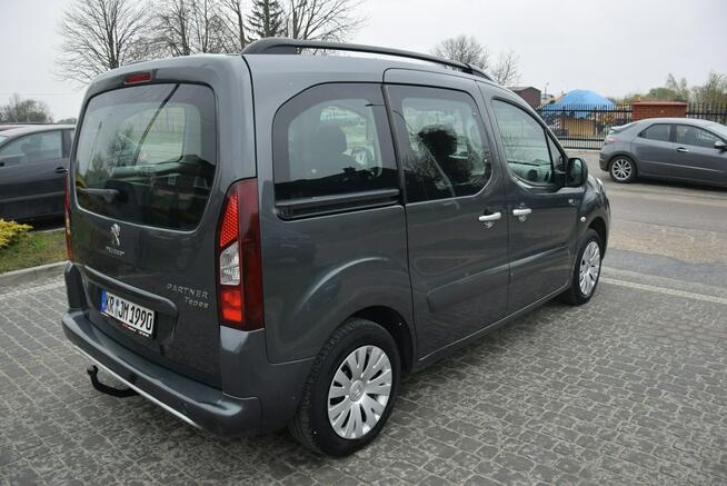 Peugeot Partner 1.6HDI 2013r/ Klima/ Led/ Hak/ 5-Osobowy/ Sprowadzony