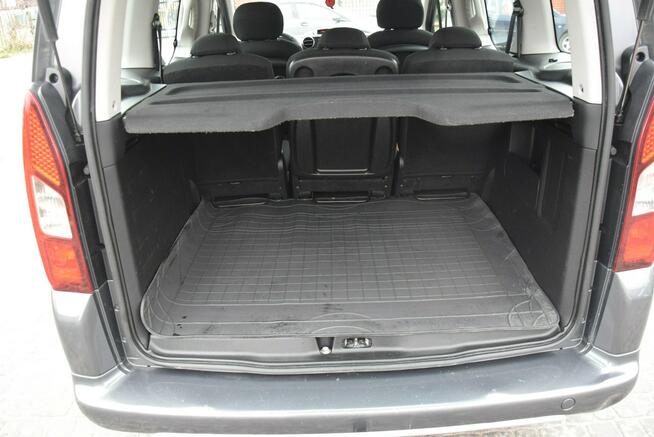 Peugeot Partner 1.6HDI 2013r/ Klima/ Led/ Hak/ 5-Osobowy/ Sprowadzony