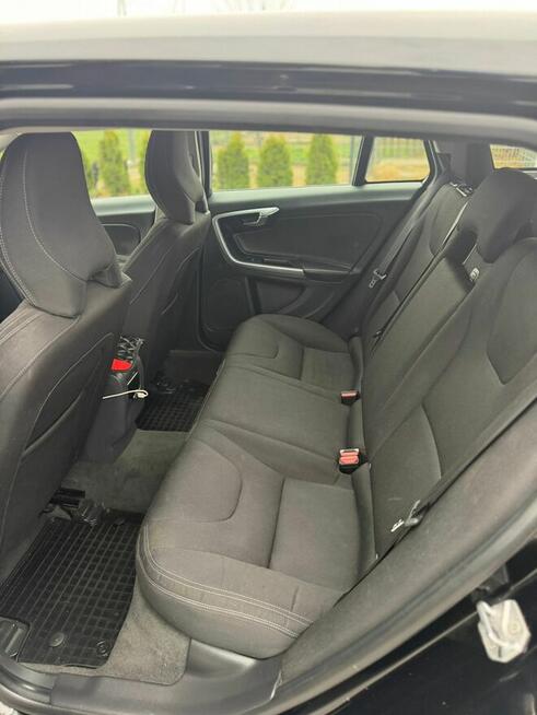 Sprzedam Volvo v60 DIESEL silnik 2D rok 2016,dobrym wyposaż,