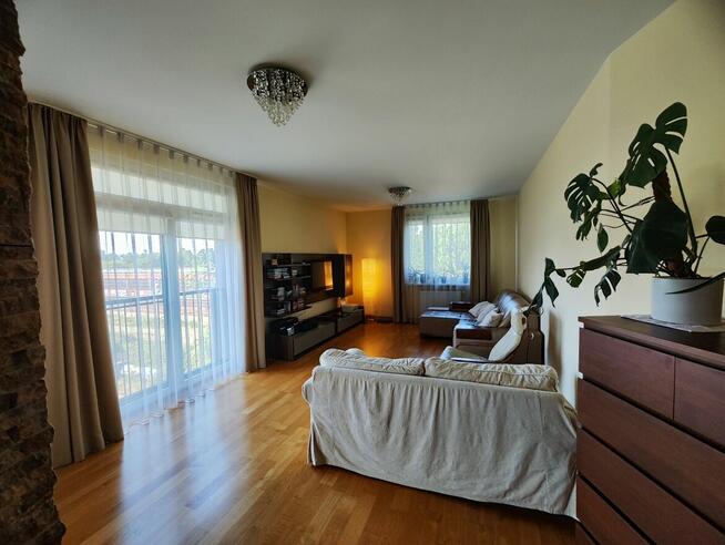 Apartament w osiedlu zamkniętym z garażem