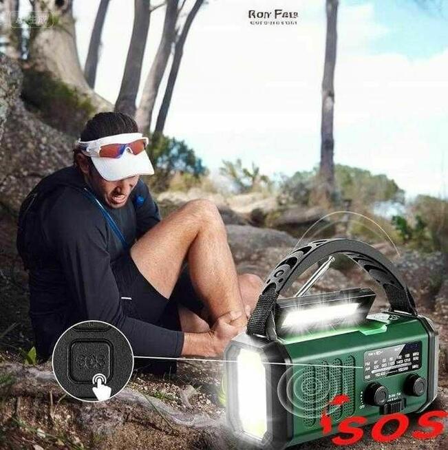 Radio na trudne czasy – solarne, korbka, USB, kompas, latarka