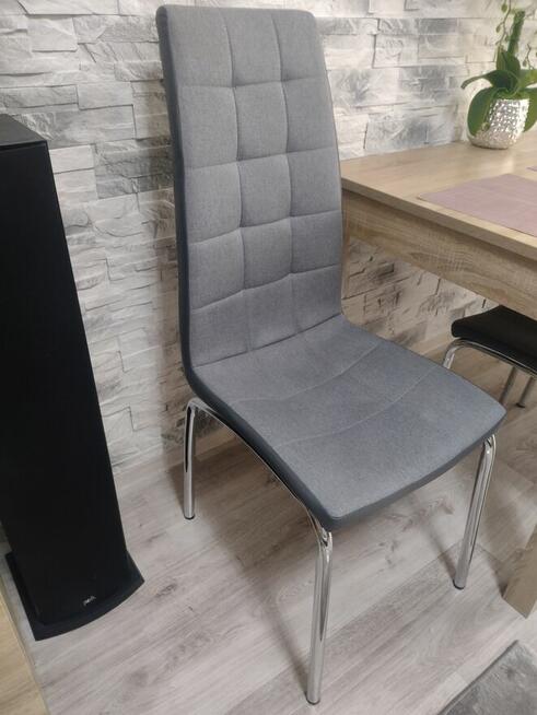 Krzesła tapicerowane z salonu AGATA