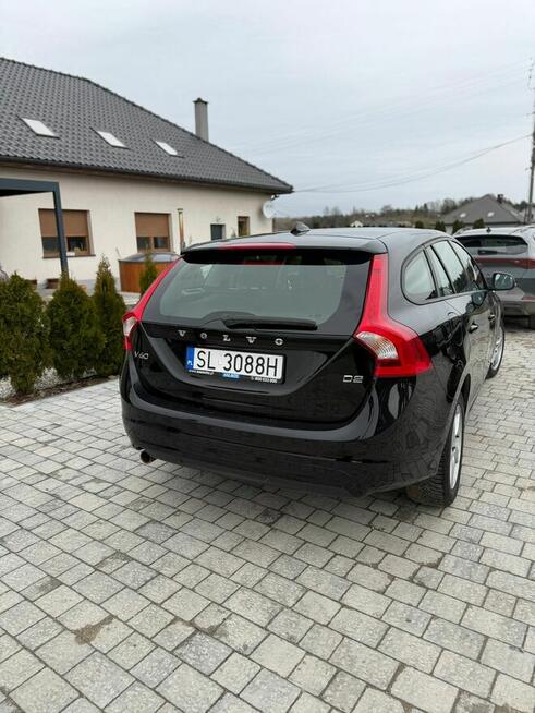 Sprzedam Volvo v60 DIESEL silnik 2D rok 2016,dobrym wyposaż,