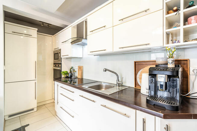 Wyjątkowe 2pok, Mała Góra,2011r,garaż+komórka w cenie.KupMnie