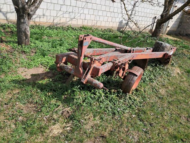 Pług cztero skibowy rolnictwo