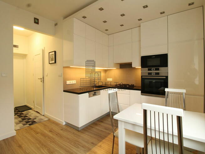 Stay Żoliborz nowoczesna kawalerka z garderobą