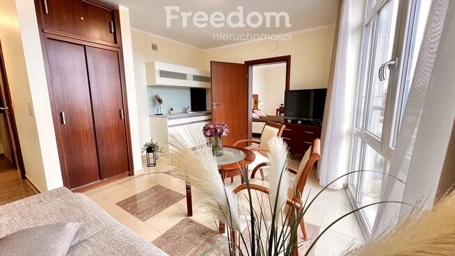 2 pokoje z Widokiem na Promenadę 2 min do plaży.