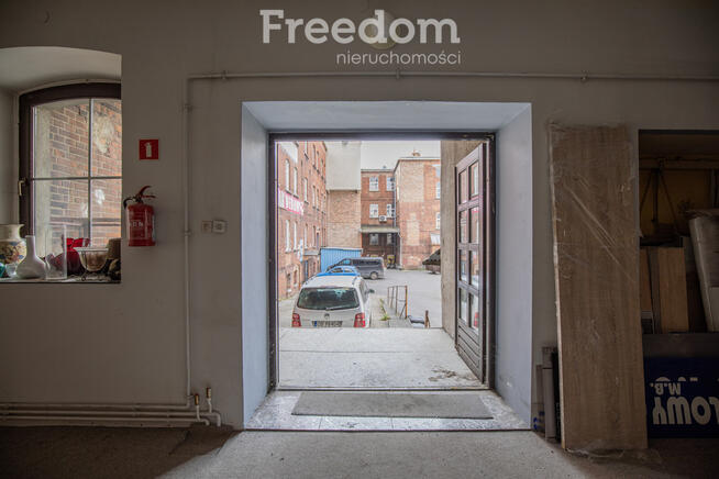 Lokal użytkowy 600 m² z rampą – idealny pod biznes