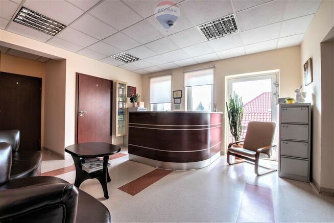 Smochowice: elegancki gabinet, świetna lokalizacja