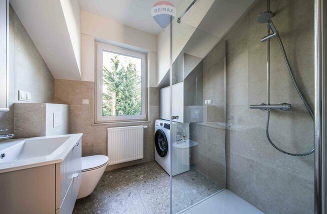 Na sprzedaż 3 pokoje z ogrodem i garażem Złotniki