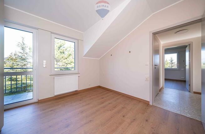 Na sprzedaż 3 pokoje z ogrodem i garażem Złotniki