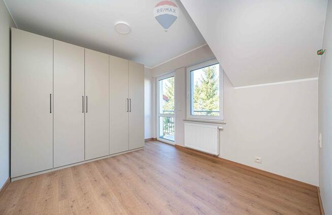 Na sprzedaż 3 pokoje z ogrodem i garażem Złotniki