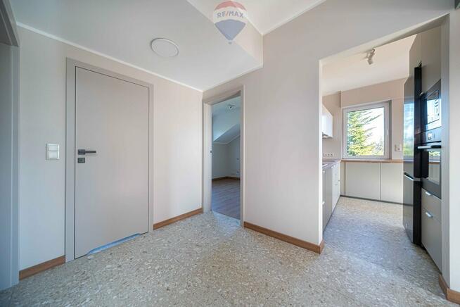 Na sprzedaż 3 pokoje z ogrodem i garażem Złotniki