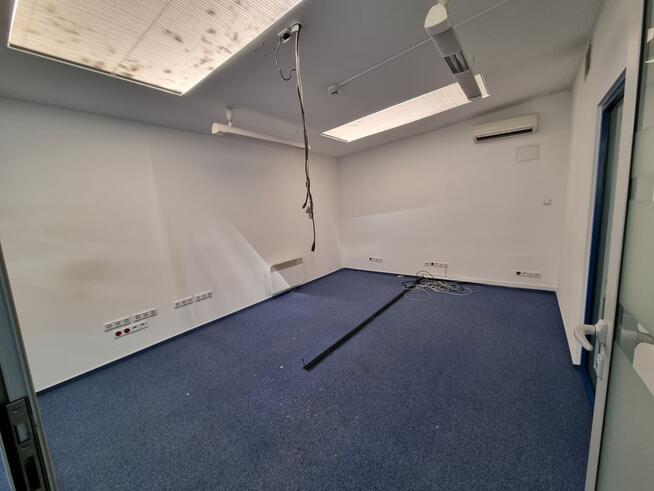 Lokal biurowo-usługowy z antresolą