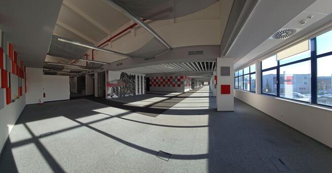 Lokal biurowy o powierzchni 2.450,30 m²