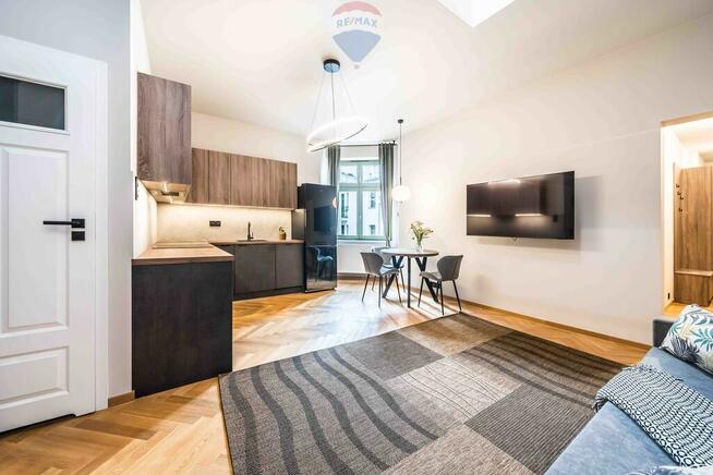 Dwupoziomowe loftowe mieszkanie kamienica Jeżyce