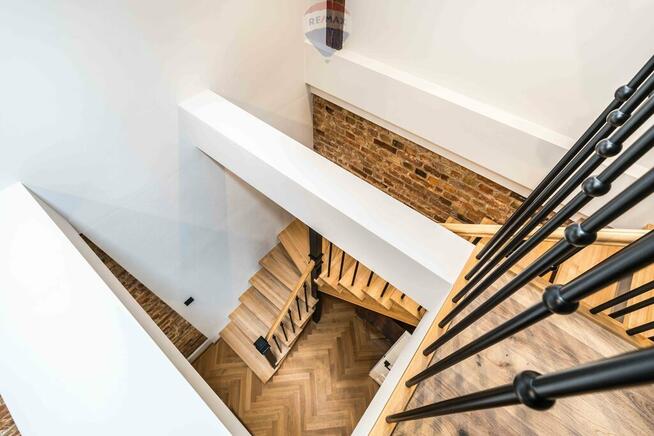 Dwupoziomowe loftowe mieszkanie kamienica Jeżyce