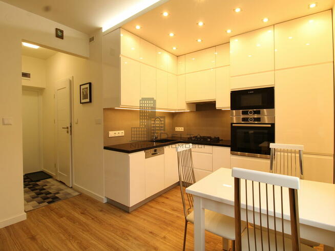 Stay Żoliborz nowoczesna kawalerka z garderobą