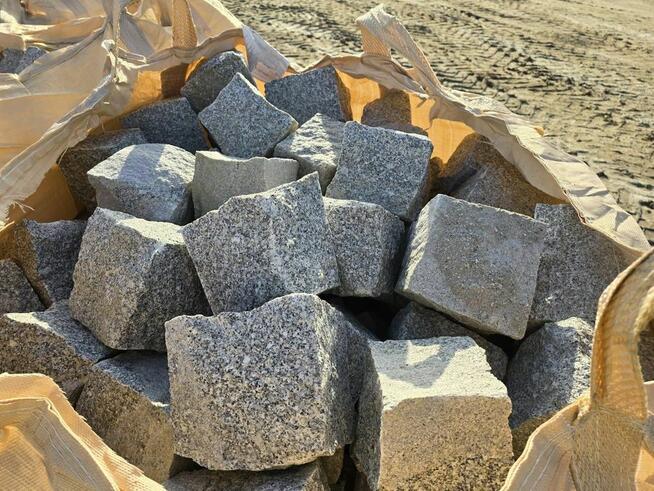 Kostka granitowa