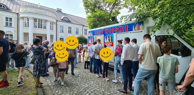 Lody Włoskie Warszawa, wynajem mobilnych punktów z lodami