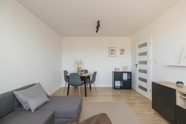 Jasne mieszkanie 46,25 m² z balkonem i piwnicą Bezpośrednio