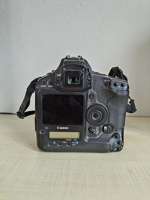 Sprzedam aparat Canon EOS 1D Mark IV