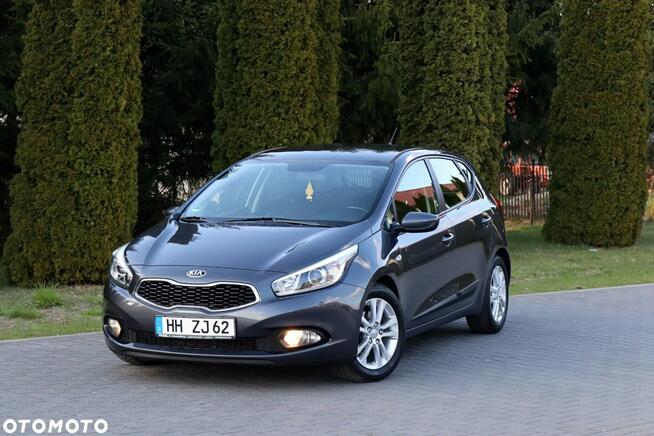 Kia Cee'd 1.6 GDI Dream Team Edition