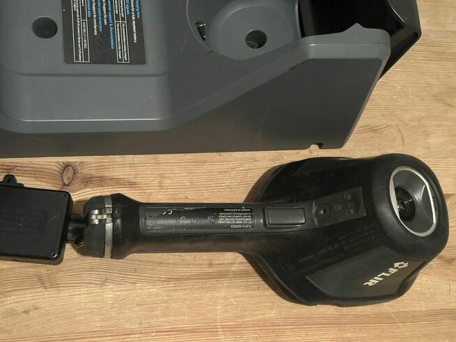 Kamera termowizyjna FLIR K55 + Stacja dokująca + retraktor