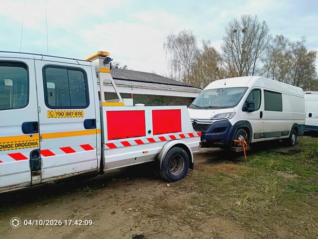 Transport krajowy , Pomoc Drogowa, Holowanie