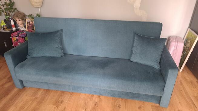 Sprzedam wersalkę +2 pufy