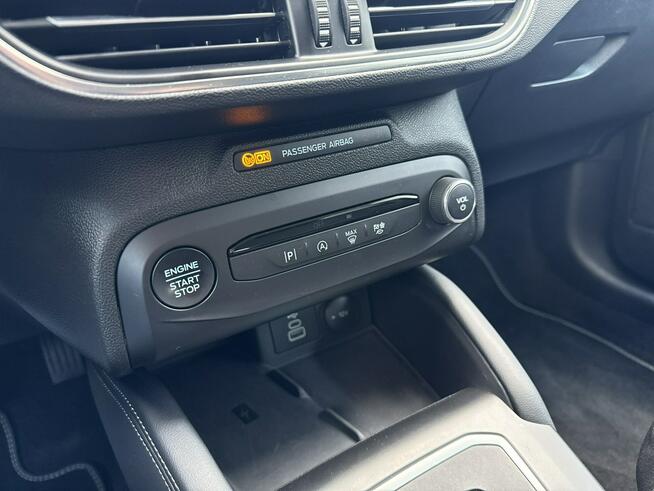 Ford Focus Titanium X 1.0 EcoBoost mHEV 155 KM