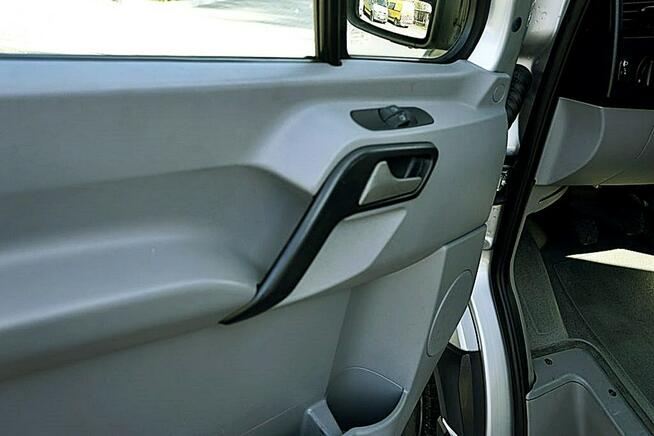 Volkswagen Crafter 2,5TDI MAXI, Klima, 7 osób, 2008r.